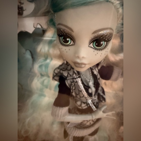 Nwt Monster High Doll Lagoona Blue Reel Drama NRFB - Picture 2 of 8